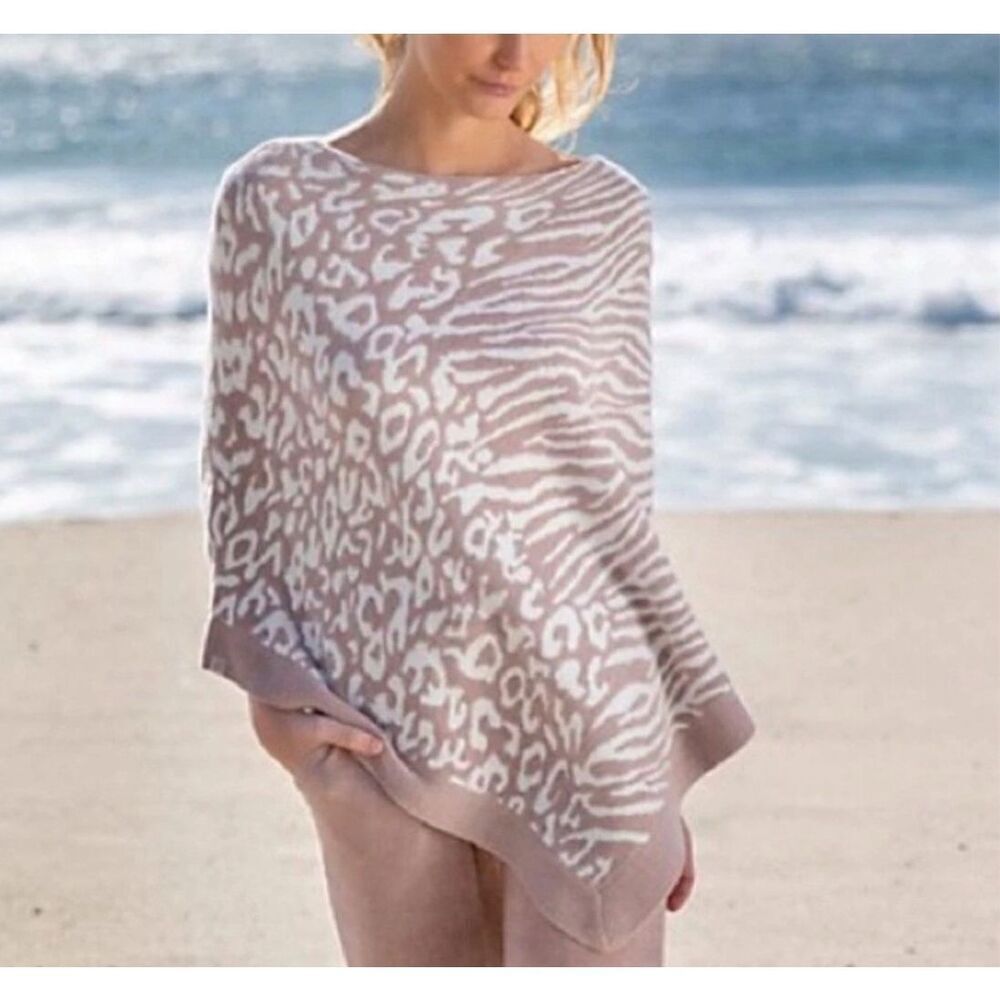 NWT Barefoot Dreams Faded Rose Animal CozyChic Ultra Lite Ocean Breeze Poncho OS